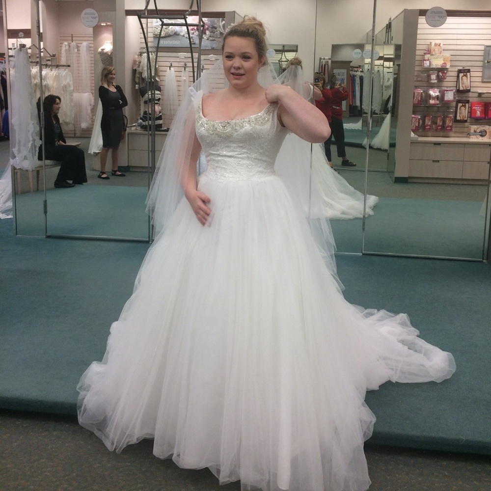Oleg Cassini Wedding Dress
